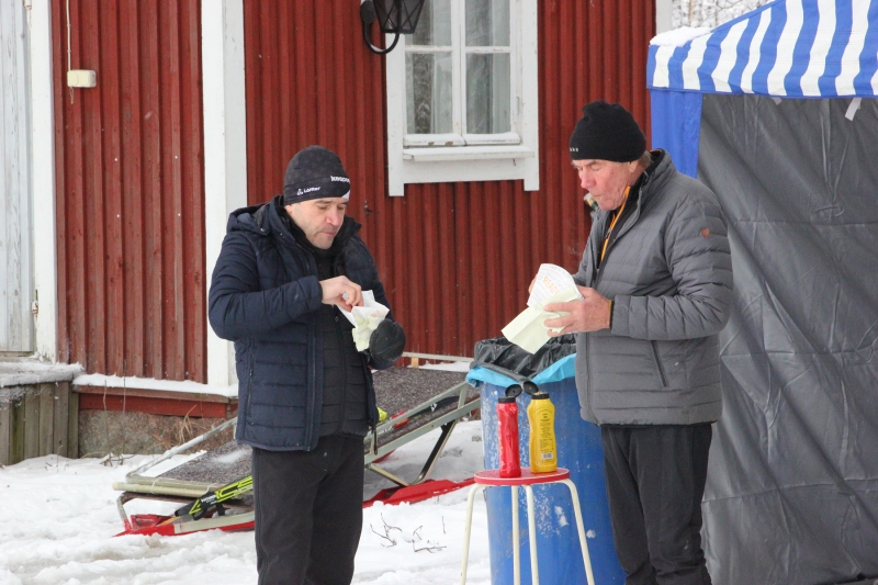 Klikkaamalla seuraava kuva