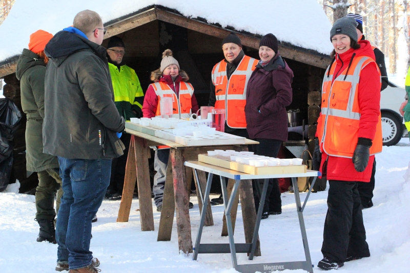 Klikkaamalla seuraava kuva